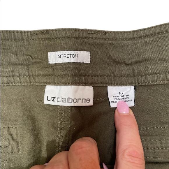 Liz Claiborne Capri Jeans Womens 16 Green Stretch Flat Front Pocket Comfy - Picture 4 of 8
